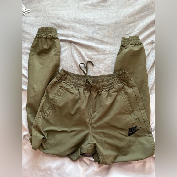 Nike pants in khaki size Medium - Picture 3 of 11